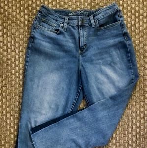 Universal Thread Cropped Jeans